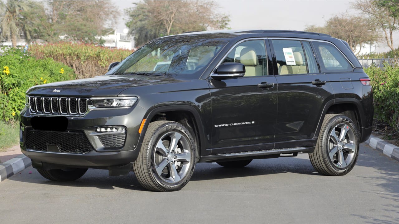 2025جيب شروكي ليمتد بلس